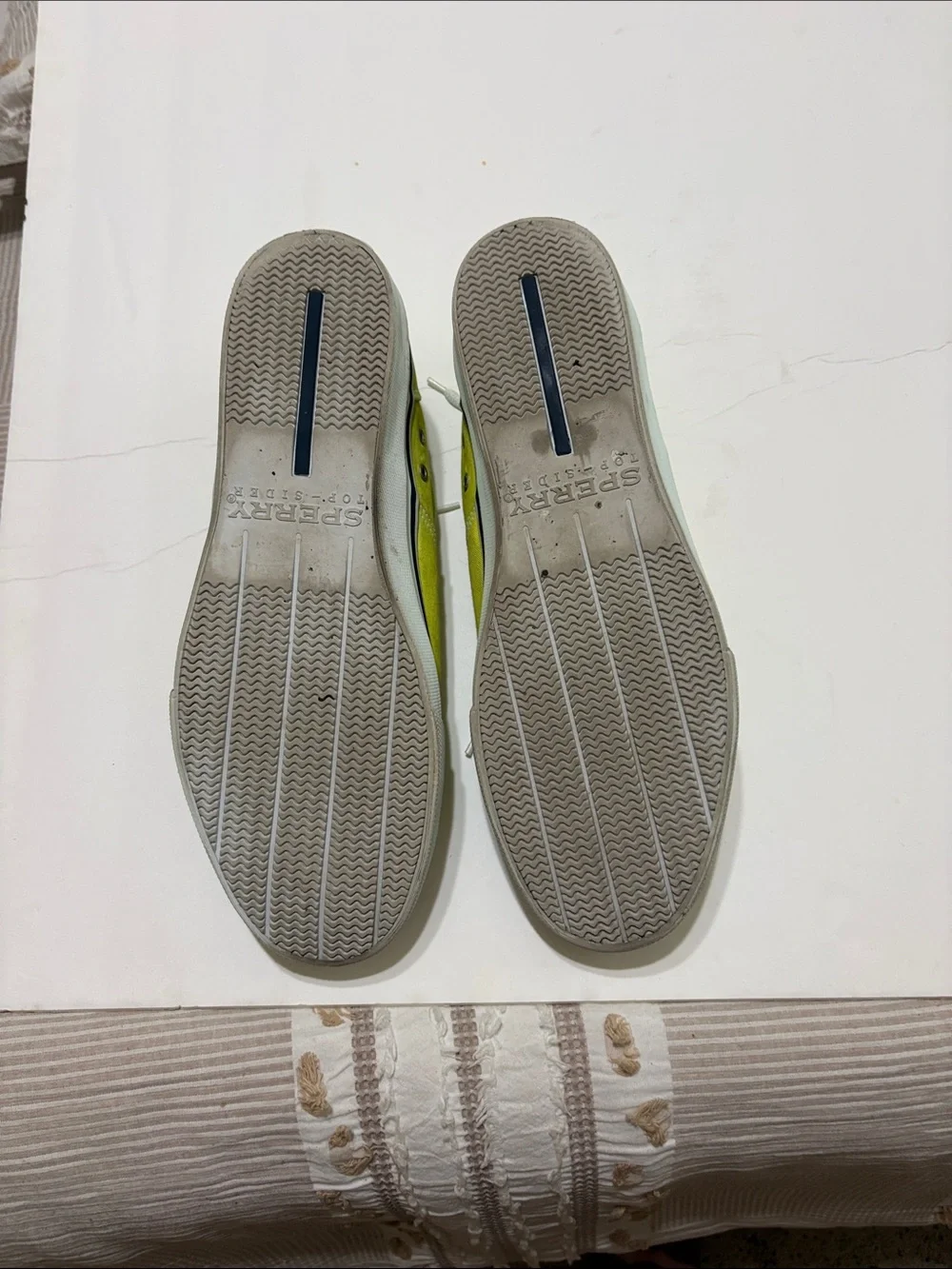Sperry casual canvas